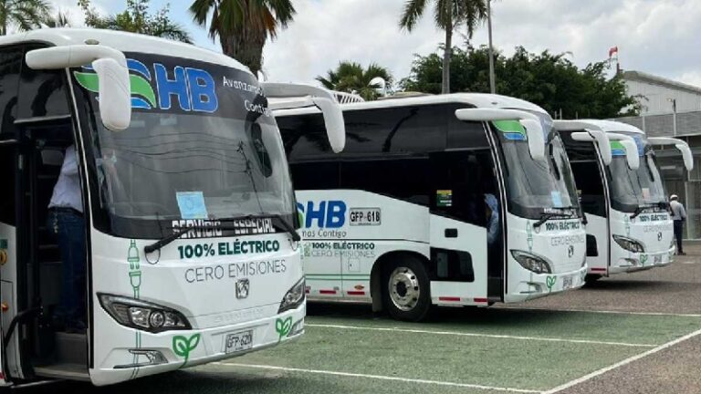 Ecopetrol adquiere vehículos eléctricos, híbridos y a gas