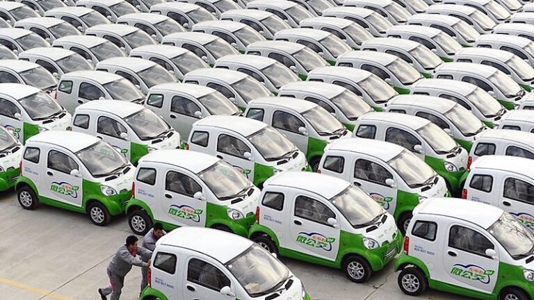 Restricciones de COVID-19 vuelven a golpear a las ventas de eléctricos en China