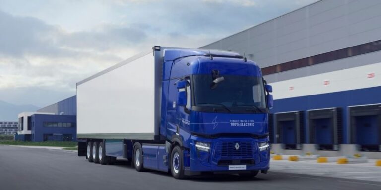 Renault Trucks presenta el diseño de sus modelos T y C eléctricos