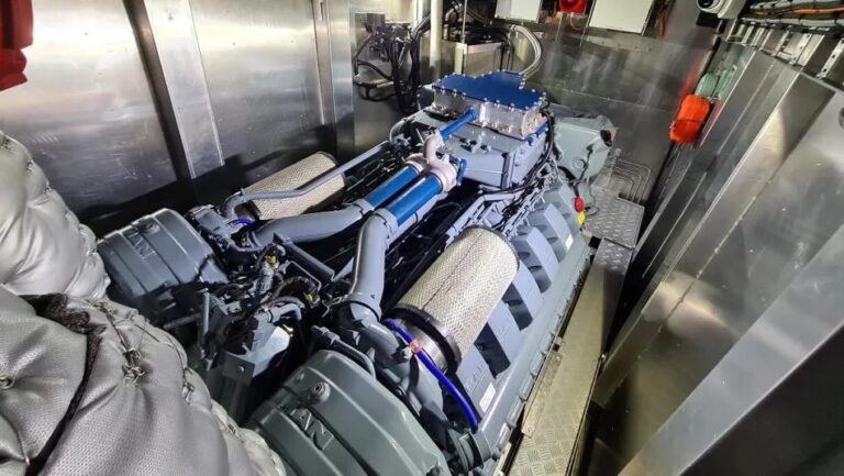 MAN desarrolla un motor de 12 cilindros capaz de funcionar con diésel e hidrógeno