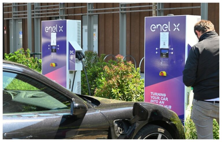 Volkswagen y Enel aceleran la movilidad eléctrica en Italia