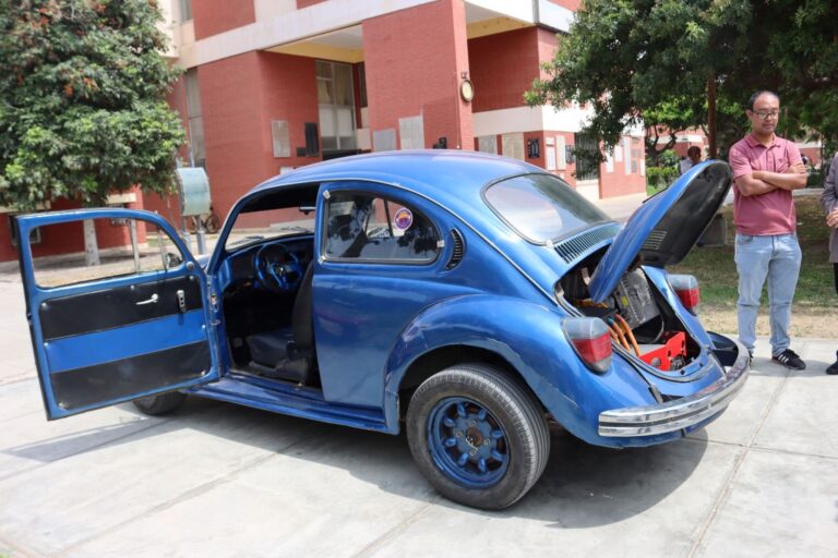 E-Vocho, el auto eléctrico que gasta solo 12 centavos por kilómetro