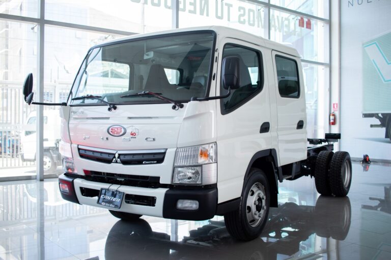 FUSO presentó el Canter Doble Cabina dirigido a sectores especializados