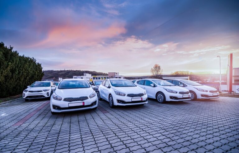 Venta de vehículos nuevos con desempeño discreto en febrero de 2023