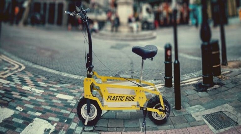 Bicicleta eléctrica con plástico reciclado figura entre los proyectos más importantes del mundo