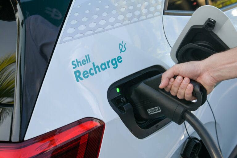 Argentina: alianza entre Shell y Audi facilitará instalación de más de 30 cargadores para autos eléctricos