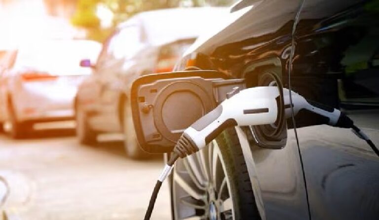 Baterías de agua propiciarán reducción en el precio de vehículos eléctricos