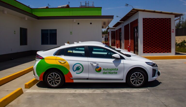 Vehículos eléctricos diversifican mercado automotriz en el norte peruano