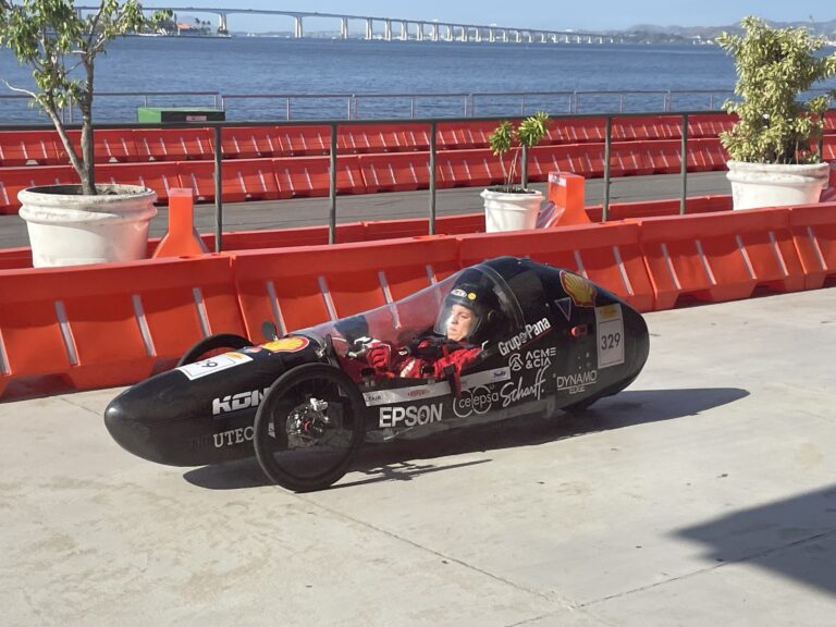 Epson se une a Kon Team, creadores del primer vehículo eléctrico en Perú