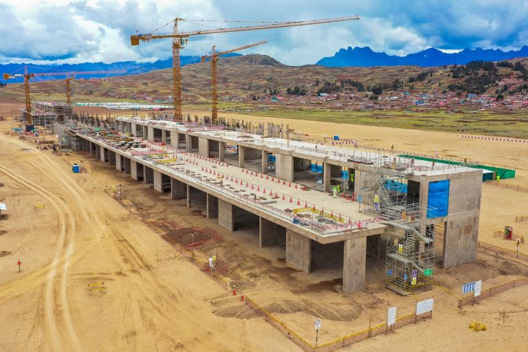 Aeropuerto de Chinchero enfrenta riesgos sobre futura operación y mantenimiento