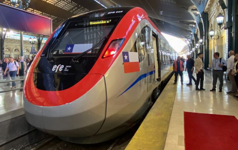 Chile inaugura el tren más rápido de Sudamérica