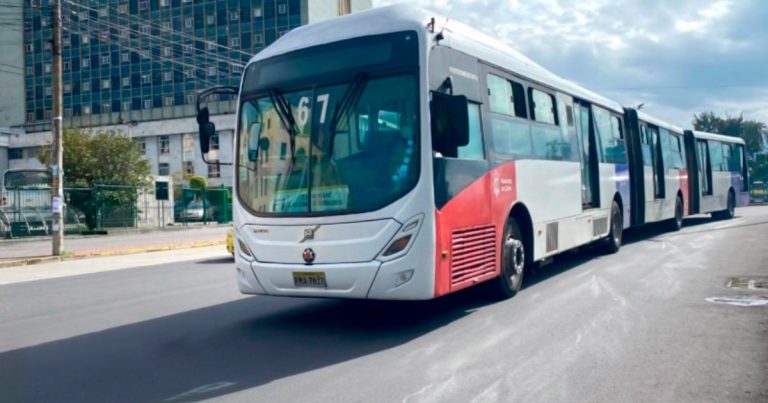 Ecuador y UNOPS firman convenio para adquirir trolebuses y mejorar el transporte público en Quito