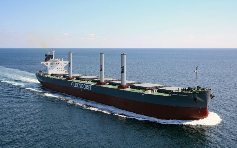 Teck utilizará propulsión eólica en buque transportador de minerales