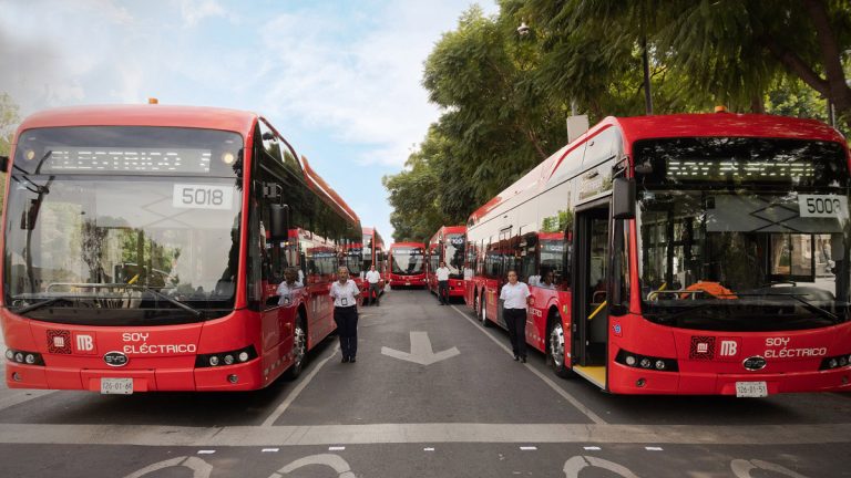 BYD entregó flota de 20 buses eléctricos al Gobierno de Ciudad de México para la Línea 4 del Metrobús