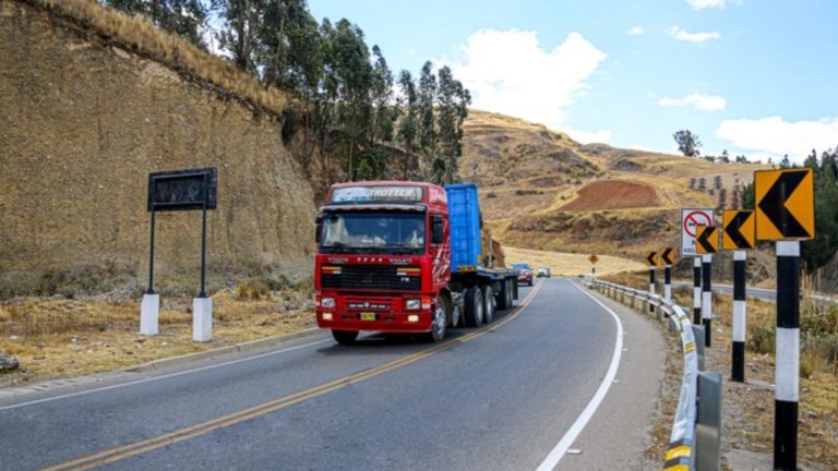 Hoy inicia la restricción para vehículos de carga pesada en la Carretera Central