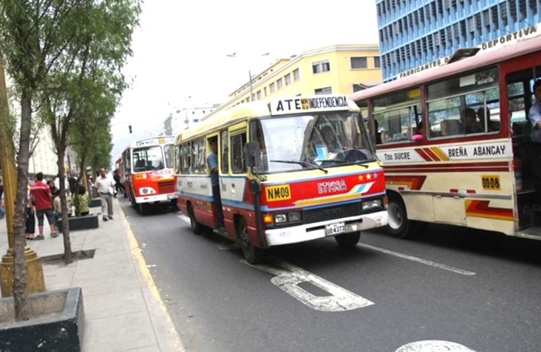 Evalúan mecanismos para que transportistas renueven sus flotas de buses