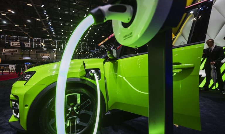 Venta de automóviles en la Unión Europea experimenta caída de 5.2% en marzo