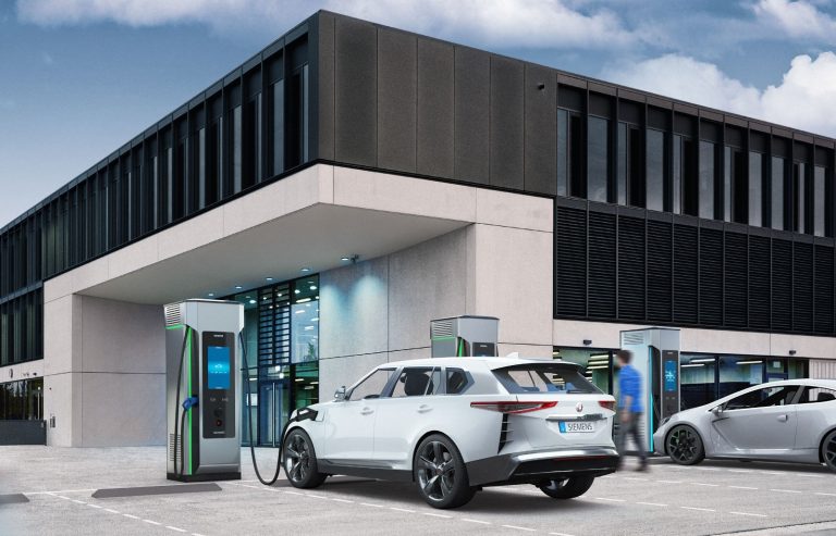 Siemens promete cargar cuatro vehículos eléctricos al mismo tiempo con una sola conexión a la red