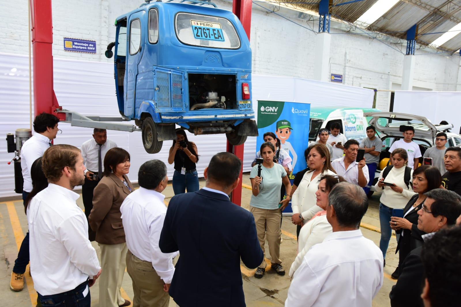 Más de 2800 vehículos pesados y livianos se movilizan con gas natural en Lambayeque