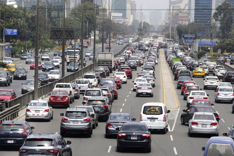 Flujo vehicular acelera su crecimiento en mayo de 2024, según Asociación Automotriz del Perú