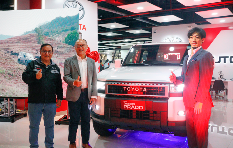 Autos híbridos eléctricos y a GNV: Toyota exhibe su portafolio de ecomovilidad en Lima norte