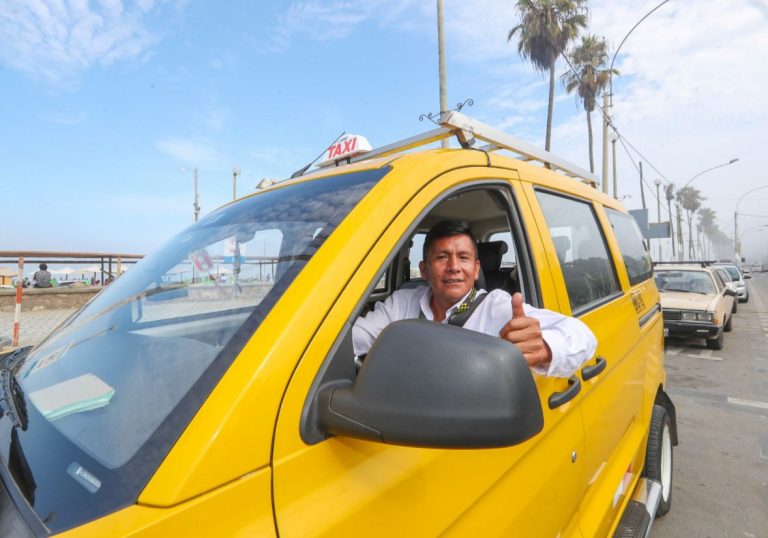 Apuesta por la electromovilidad: App de servicio de taxi comprará 100 mil coches eléctricos