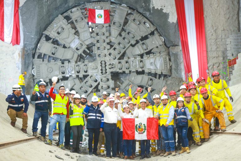 Línea 2 completa etapa 1: Tuneladora Delia se dirige a Estación Murillo para iniciar etapa 2
