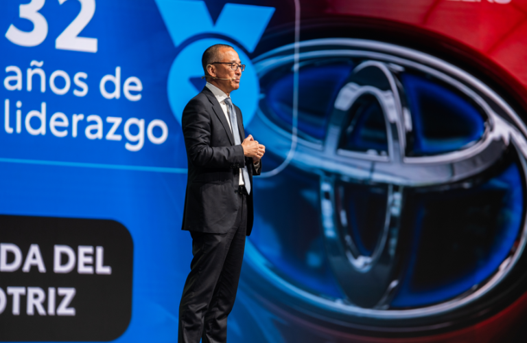 Pisa el acelerador: Toyota proyecta vender más de 8 mil vehículos electrificados en Perú