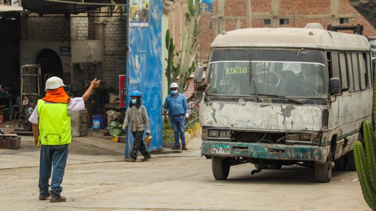 Incentivos para chatarreo: Conductores recibirían hasta USD 25 mil por el retiro o renovación de sus vehículos