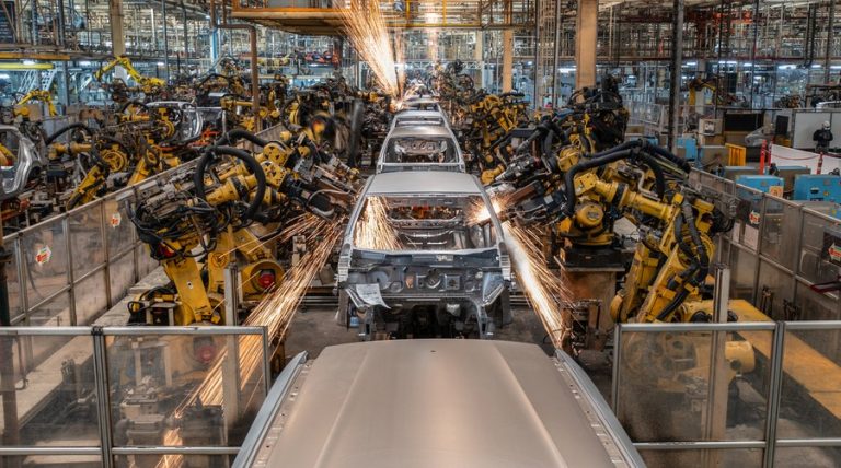 En 2030: Más del 50 % de nuevos modelos Nissan serán vehículos eléctricos y enchufables