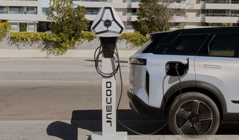Jaecoo 7 estrena su versión PHEV: Los primeros compradores podrían llevárselo gratis