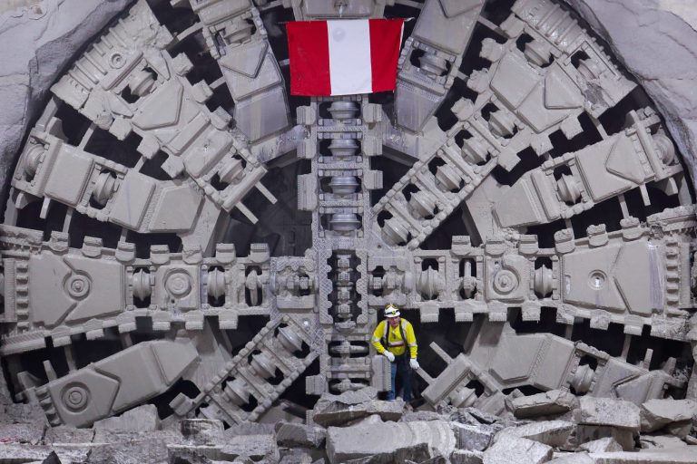 Ensamblaje de la tuneladora Micaela en el Ramal de la Línea 4 tiene un avance del 90%