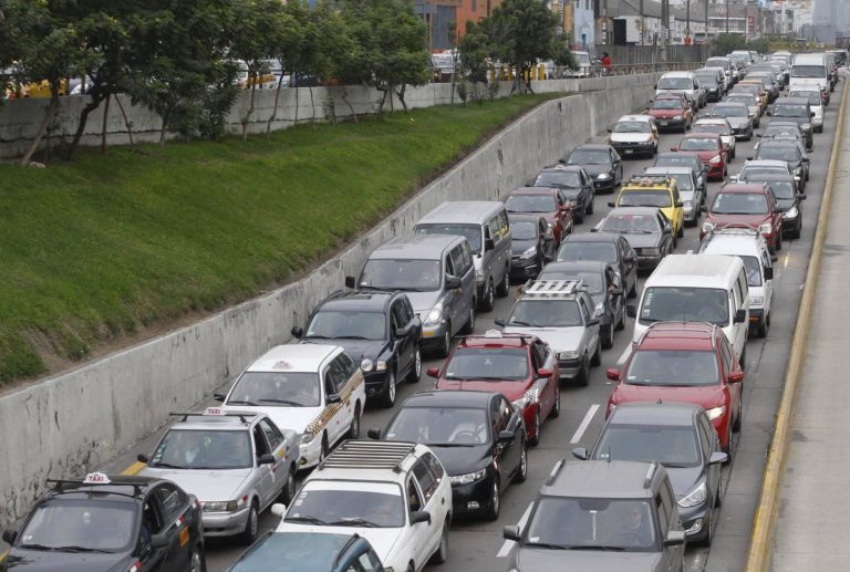 Lima, Trujillo y Arequipa, las ciudades con el peor tráfico vehicular en Latam