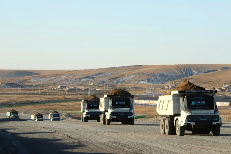 Conoce a la operación minera con cien camiones autónomos y decidida a triplicar su flota