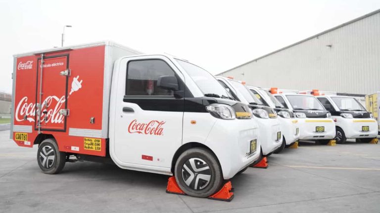 Embotelladora peruana incorpora camiones eléctricos para distribución de bebidas