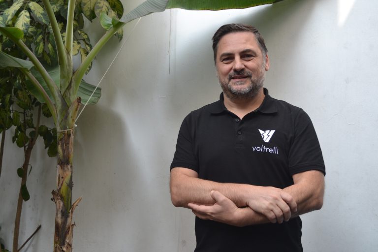 Voltrelli apunta a instalar veinte cargadores rápidos y expandirse a más regiones