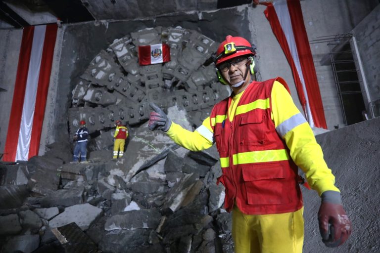 Delia llega a nueva estación y se prepara para perforar últimos 5 km de la Línea 2