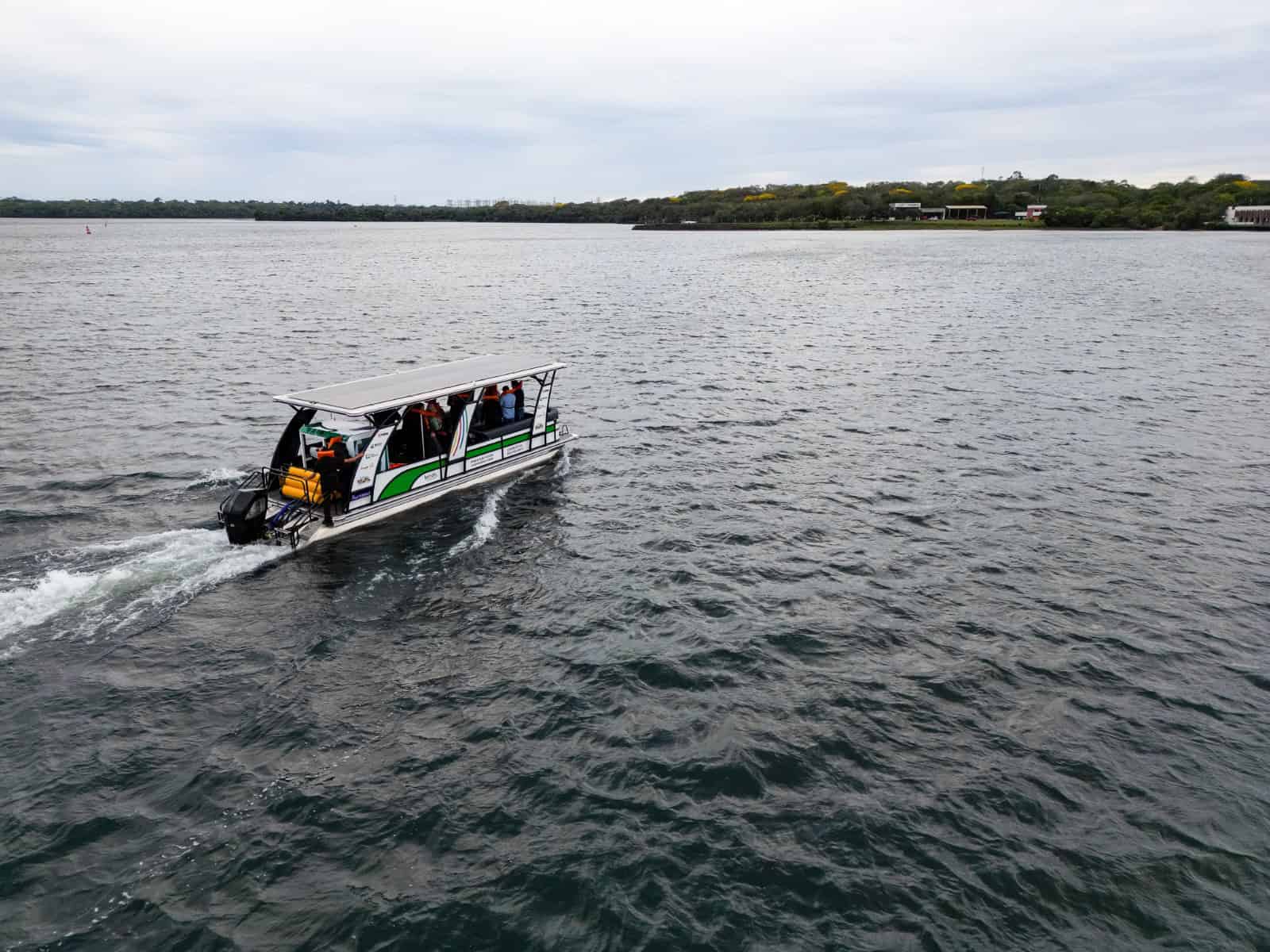 Sin ruido ni emisiones: Brasil exhibe su primer barco impulsado con hidrógeno verde