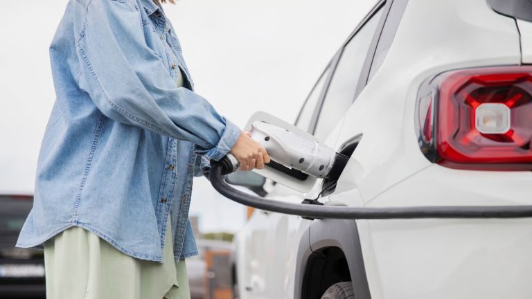 Cadena hotelera peruana se abre a la electromovilidad en alianza estratégica con Kia