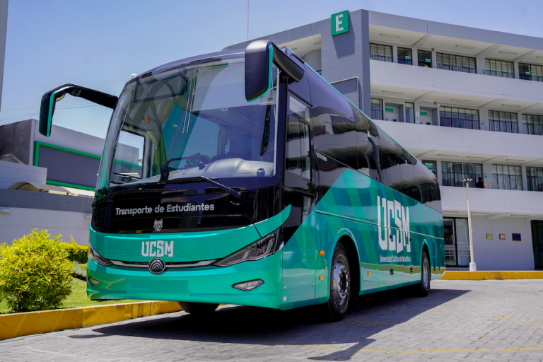 Arequipa da el ejemplo: UCSM estrena buses eléctricos para el traslado de estudiantes