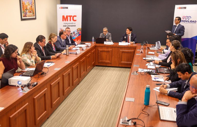 Banco alemán financiará transporte público moderno en seis provincias de Perú