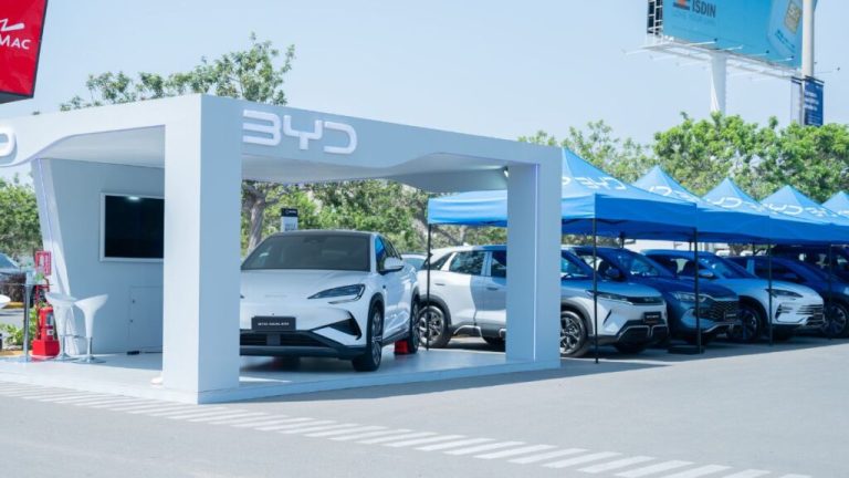 BYD en Boulevar de Asia: vehículos híbridos y eléctricos buscan conquistar el sur de Lima