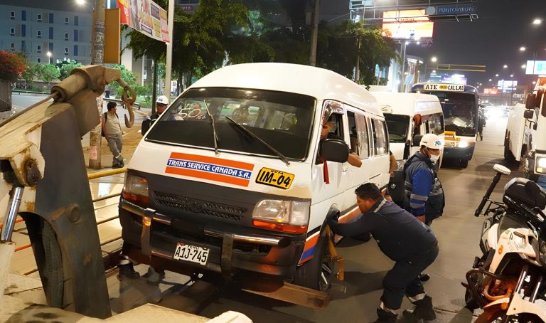Con destino al depósito: 570 vehículos fuera de las calles por no tener con breve ni seguro