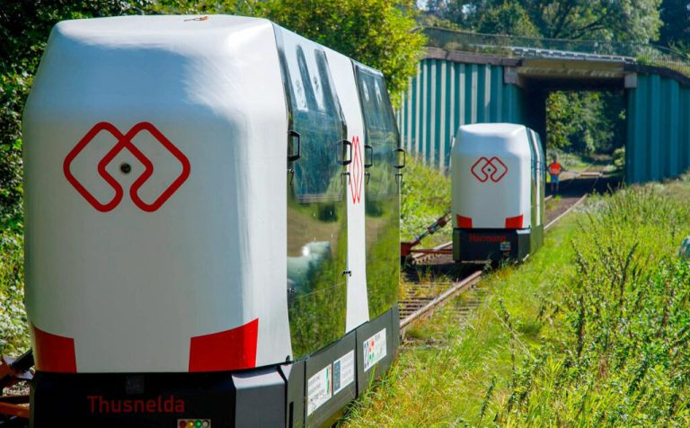 Alemania pone a prueba cábina eléctrica y autónoma sobre vías férreas en desuso