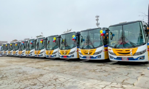 Veinte buses nuevos con tecnología de alto nivel ingresan al parque automotor de la ciudad