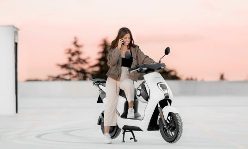 honda-em1-e-scooter-eletrica-1